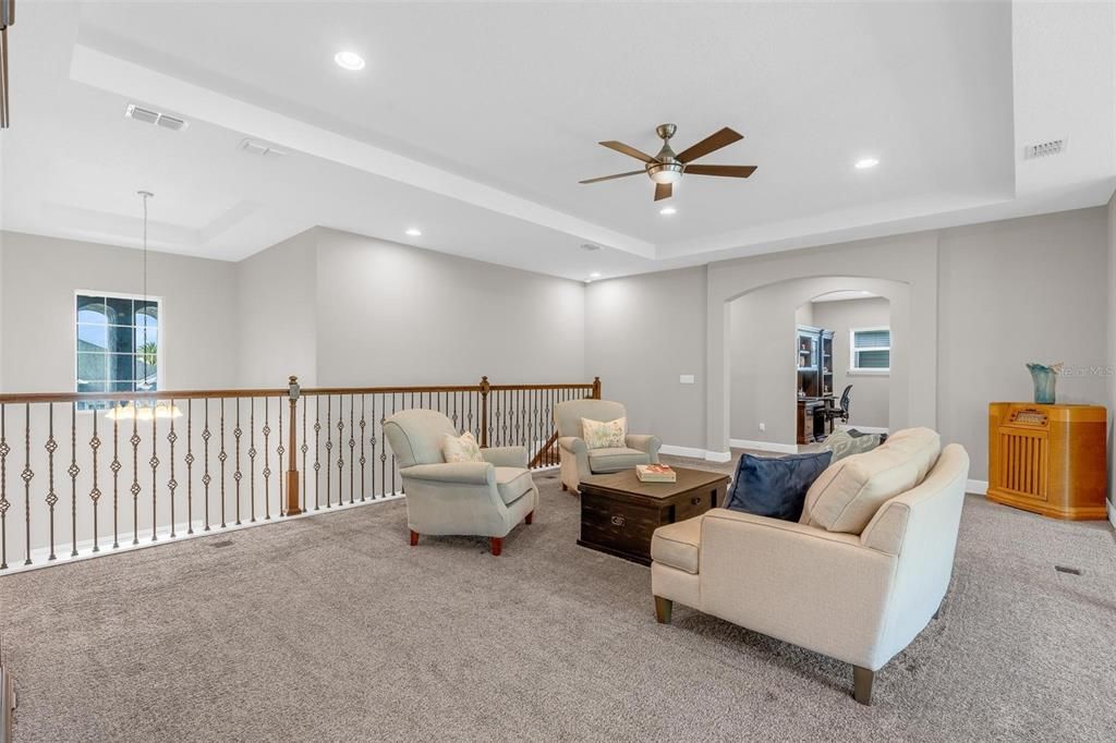 For Sale: $1,099,000 (6 beds, 5 baths, 4741 Square Feet)