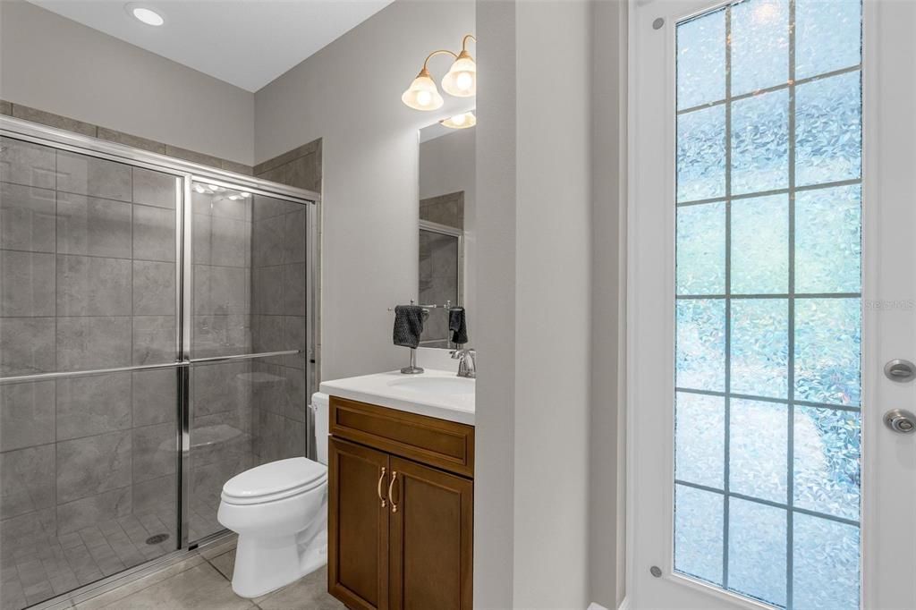 For Sale: $1,099,000 (6 beds, 5 baths, 4741 Square Feet)