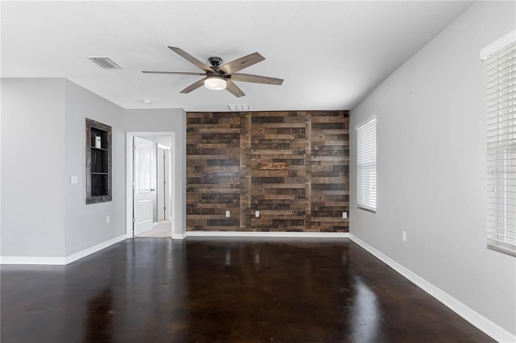For Sale: $349,900 (3 beds, 2 baths, 1626 Square Feet)