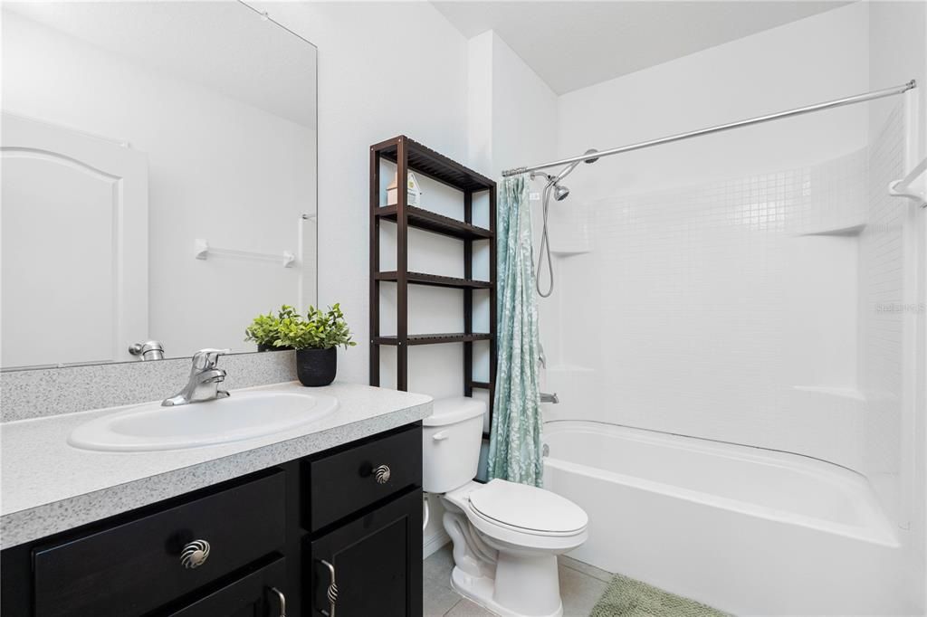 For Sale: $349,900 (3 beds, 2 baths, 1626 Square Feet)