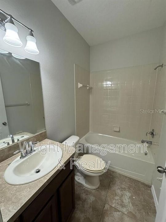 Activo con contrato: $3,000 (6 camas, 3 baños, 3009 Pies cuadrados)