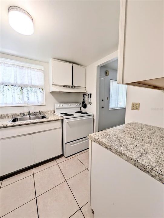 В аренду: $1,200 (1 спален, 1 ванн, 576 Квадратных фут)
