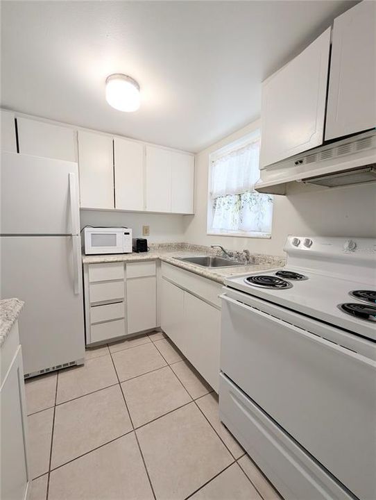 В аренду: $1,200 (1 спален, 1 ванн, 576 Квадратных фут)