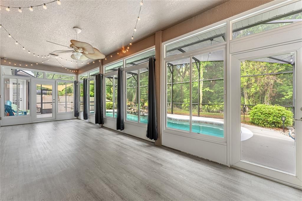 Activo con contrato: $699,900 (5 camas, 3 baños, 3484 Pies cuadrados)