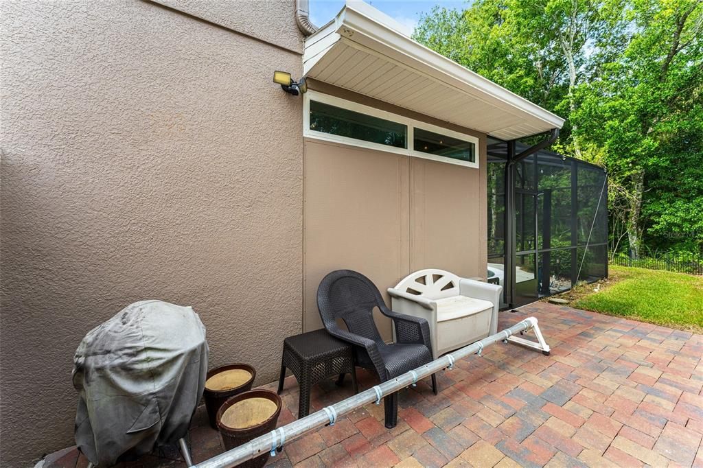 Activo con contrato: $699,900 (5 camas, 3 baños, 3484 Pies cuadrados)