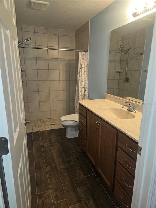 В аренду: $1,950 (3 спален, 2 ванн, 1646 Квадратных фут)