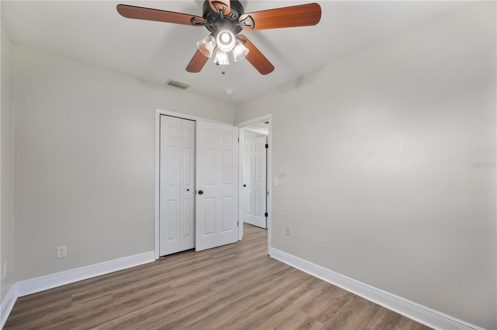 For Sale: $250,000 (3 beds, 1 baths, 1048 Square Feet)