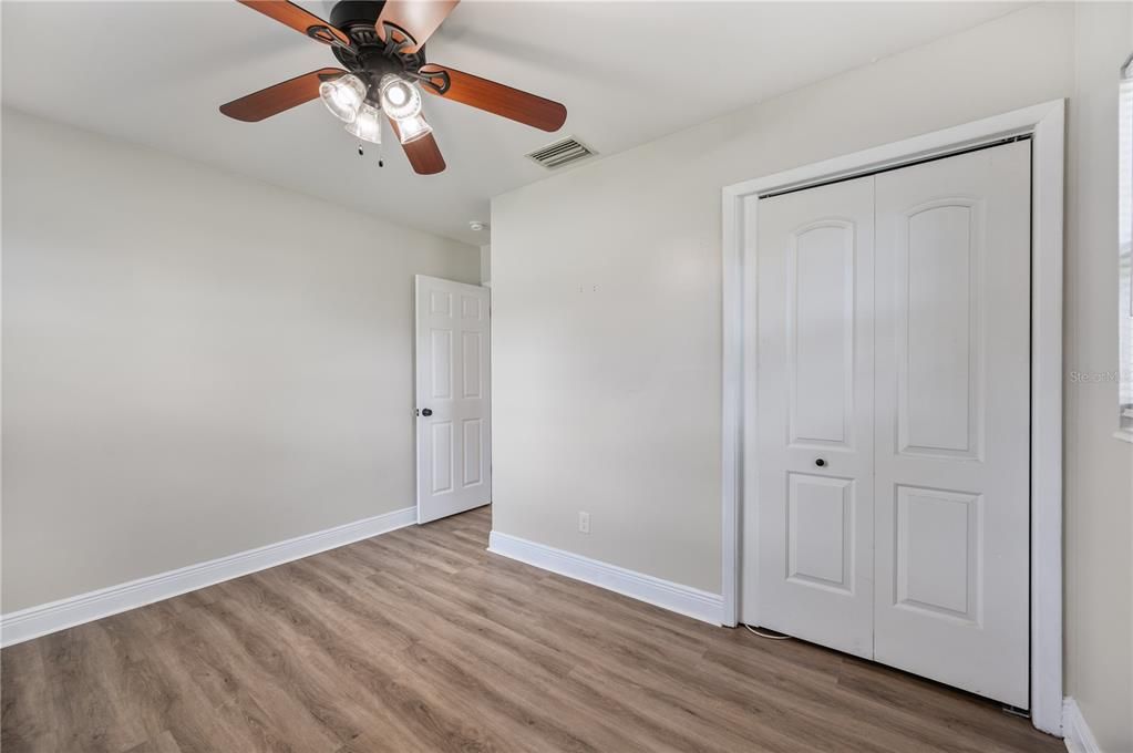 For Sale: $250,000 (3 beds, 1 baths, 1048 Square Feet)