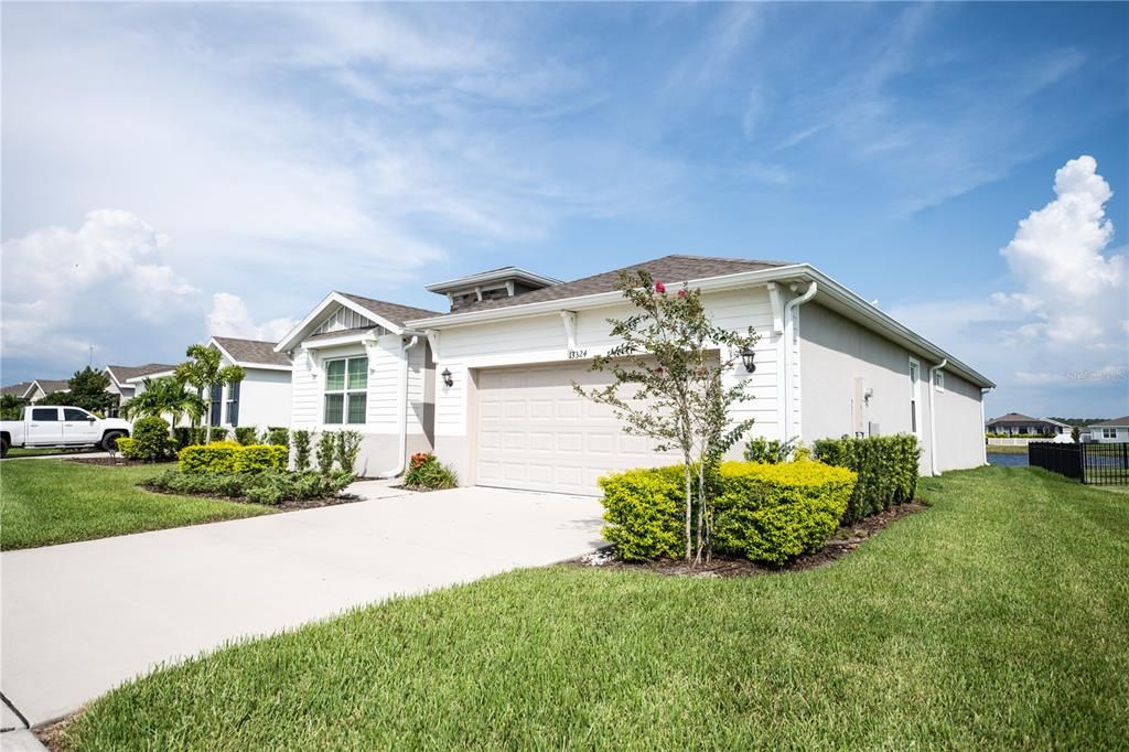 For Rent: $2,950 (4 beds, 2 baths, 2046 Square Feet)