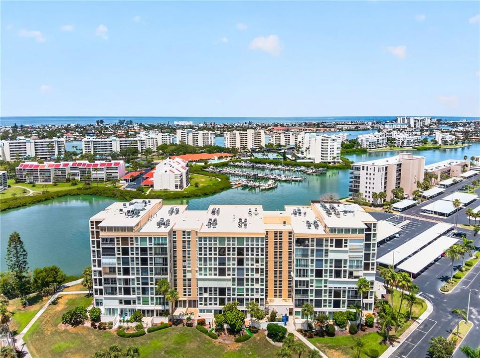 For Sale: $365,000 (2 beds, 2 baths, 1230 Square Feet)