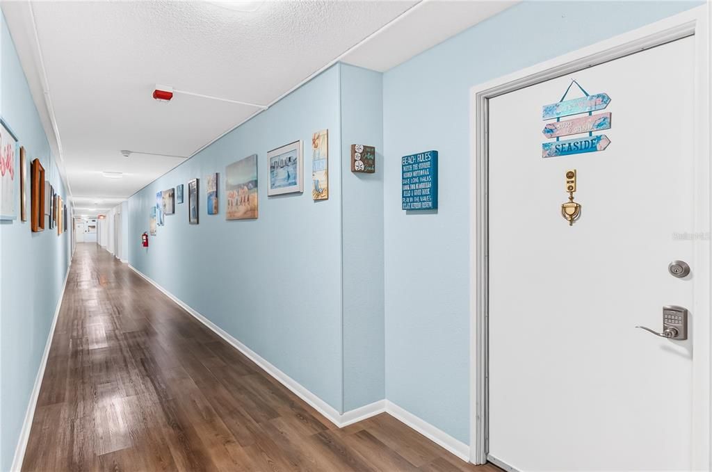For Sale: $365,000 (2 beds, 2 baths, 1230 Square Feet)