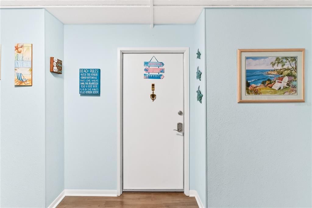For Sale: $365,000 (2 beds, 2 baths, 1230 Square Feet)