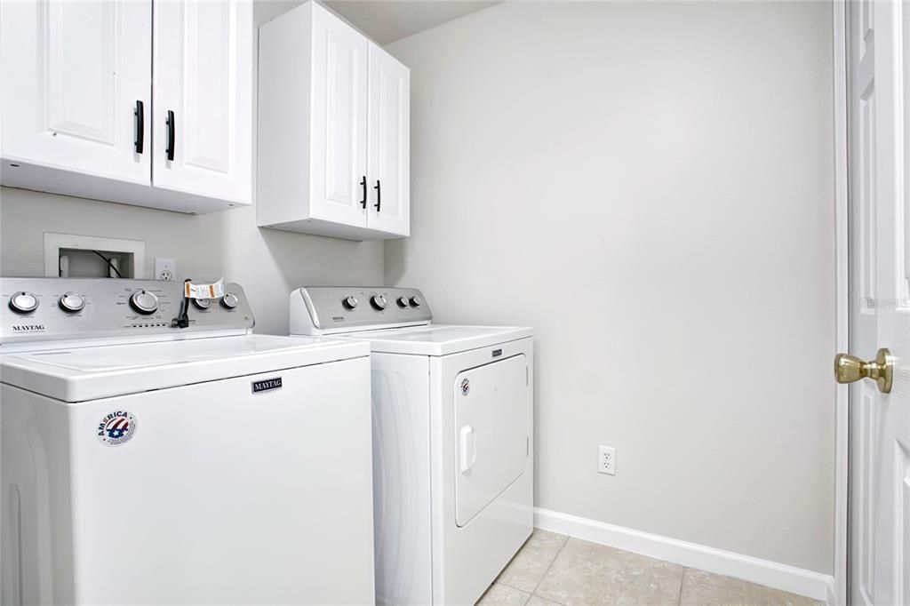 For Sale: $275,000 (2 beds, 2 baths, 1322 Square Feet)