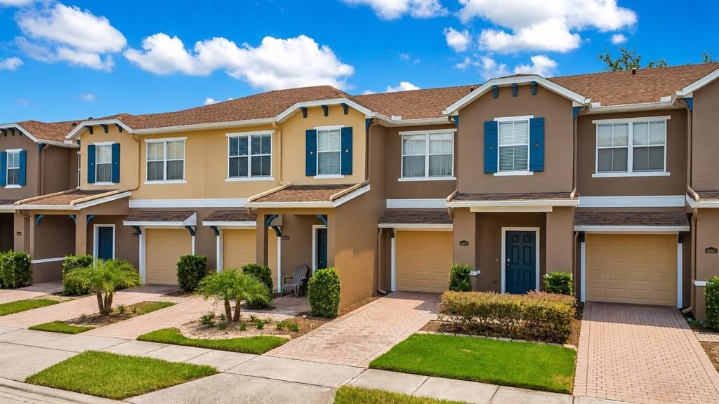 For Sale: $275,000 (2 beds, 2 baths, 1322 Square Feet)