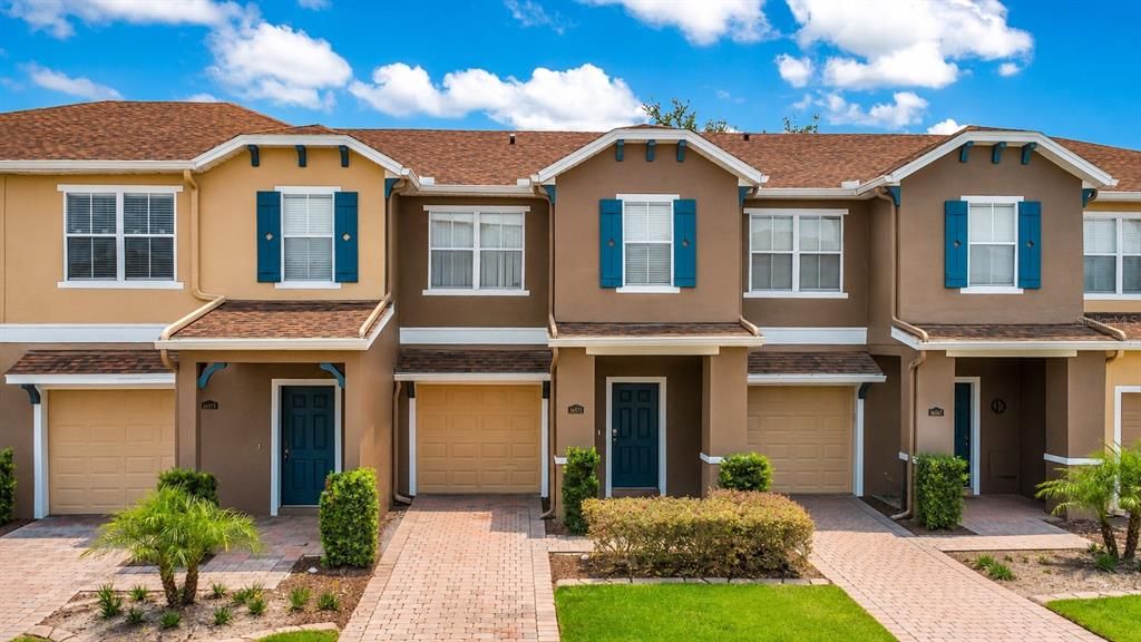 For Sale: $275,000 (2 beds, 2 baths, 1322 Square Feet)