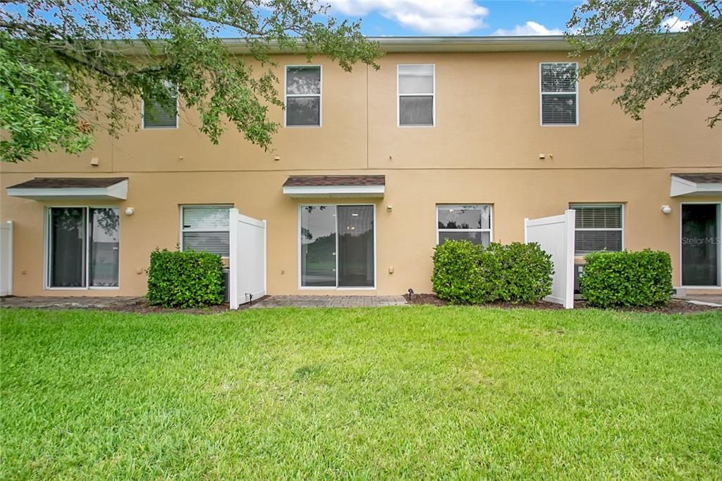 For Sale: $275,000 (2 beds, 2 baths, 1322 Square Feet)