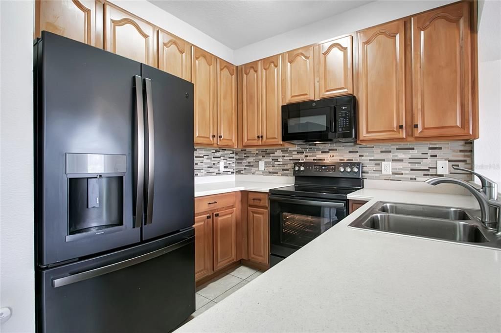 For Sale: $275,000 (2 beds, 2 baths, 1322 Square Feet)