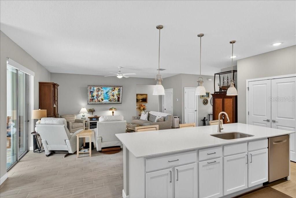 For Sale: $635,000 (4 beds, 3 baths, 2307 Square Feet)