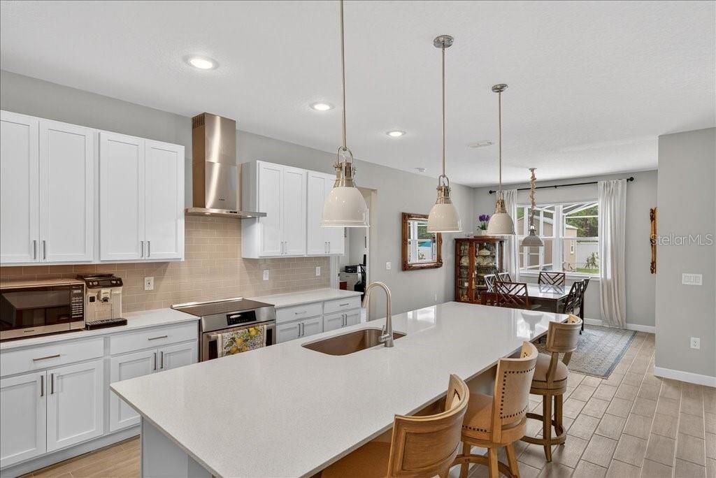 For Sale: $635,000 (4 beds, 3 baths, 2307 Square Feet)