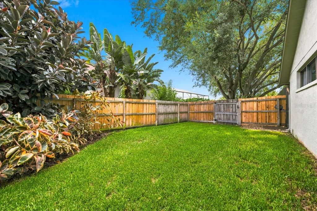 Activo con contrato: $849,000 (4 camas, 3 baños, 2575 Pies cuadrados)