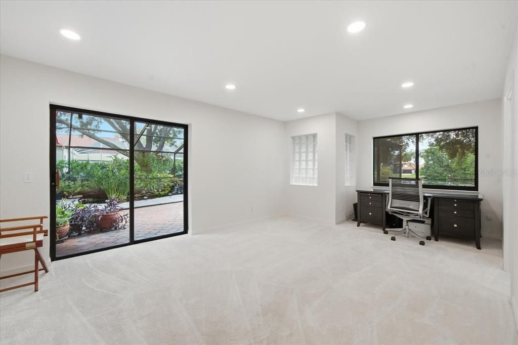 Activo con contrato: $849,000 (4 camas, 3 baños, 2575 Pies cuadrados)