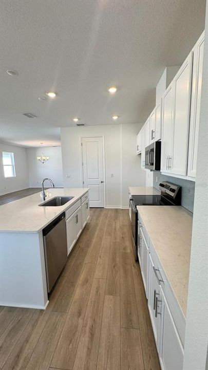 For Rent: $2,750 (4 beds, 3 baths, 2719 Square Feet)