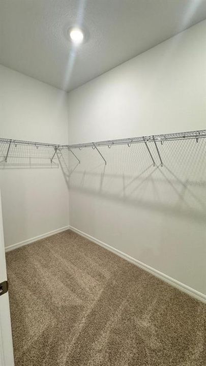 For Rent: $2,750 (4 beds, 3 baths, 2719 Square Feet)