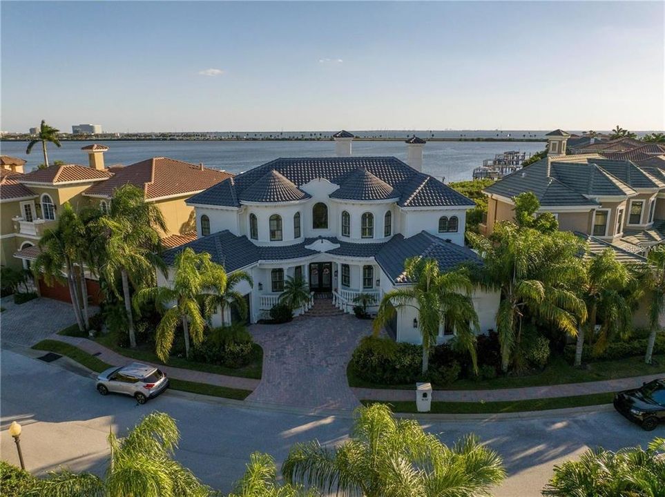 На продажу: $2,999,950 (4 спален, 5 ванн, 3575 Квадратных фут)