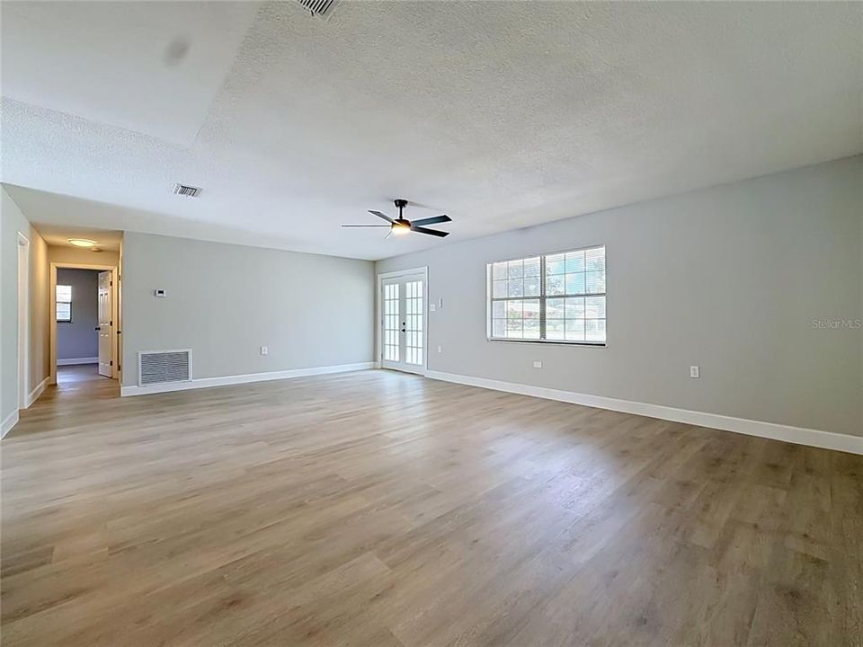 En Venta: $292,000 (3 camas, 2 baños, 1793 Pies cuadrados)