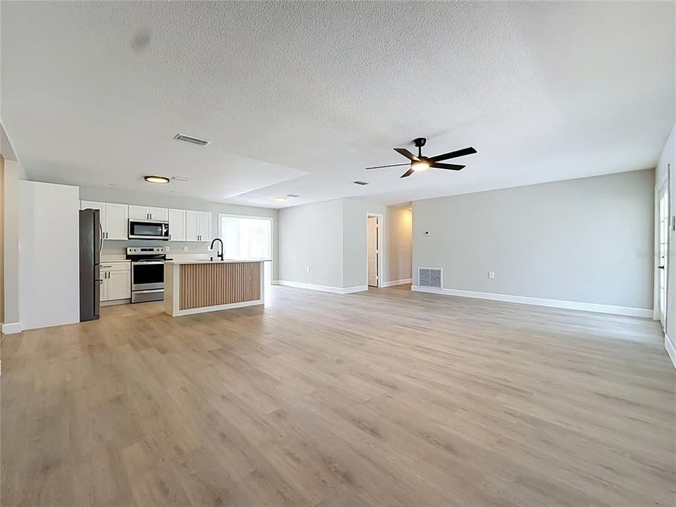En Venta: $292,000 (3 camas, 2 baños, 1793 Pies cuadrados)