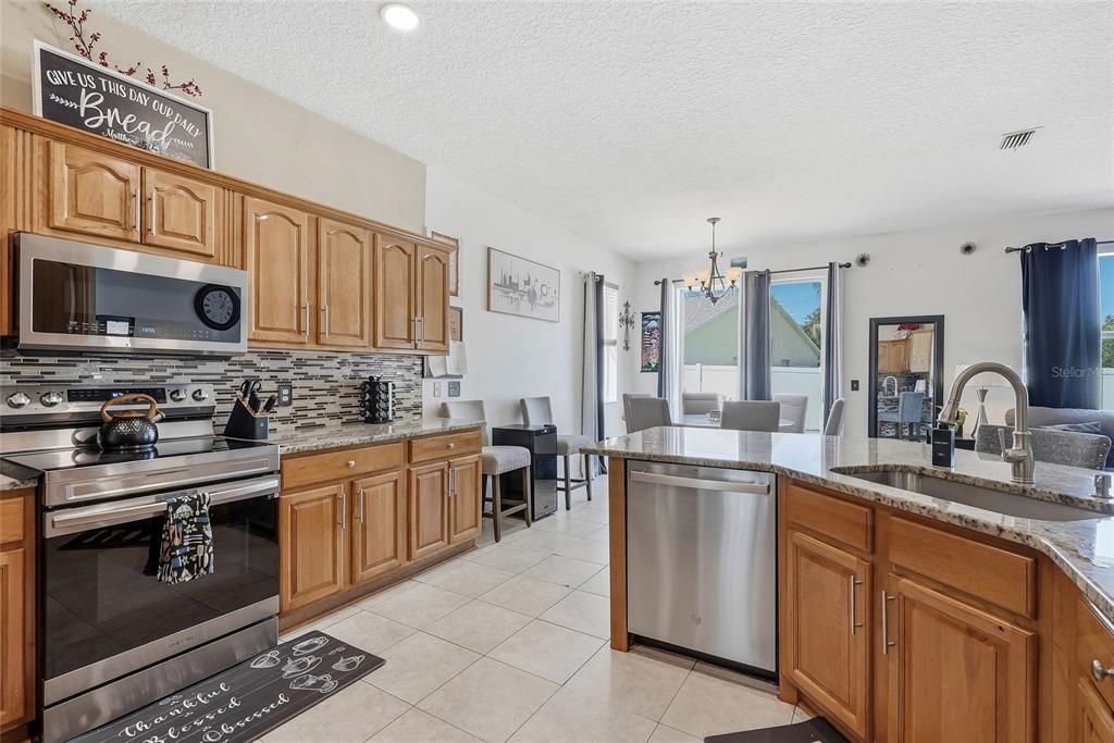 En Venta: $475,000 (5 camas, 3 baños, 3510 Pies cuadrados)