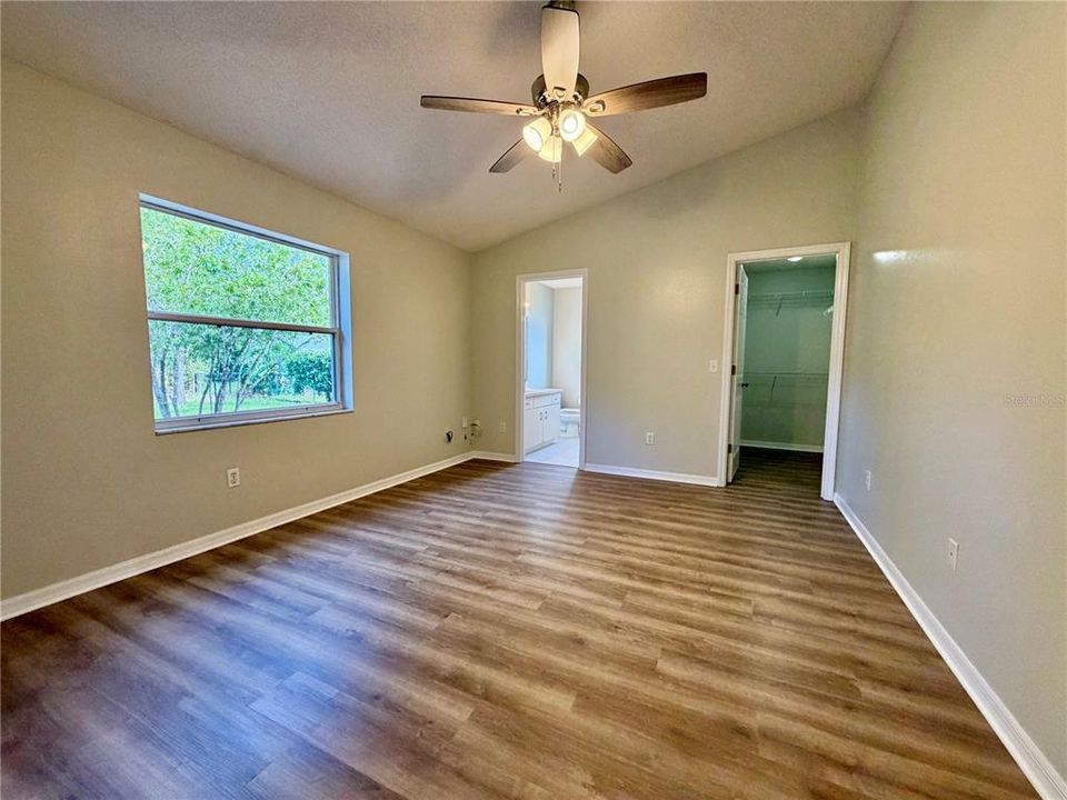 For Sale: $265,000 (3 beds, 2 baths, 1282 Square Feet)