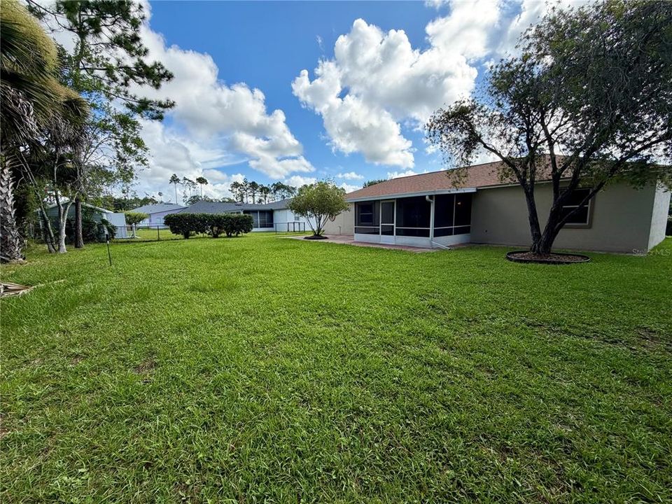 For Sale: $265,000 (3 beds, 2 baths, 1282 Square Feet)