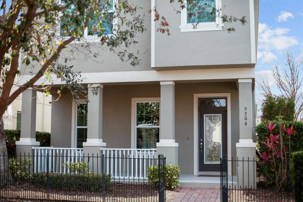 For Rent: $2,950 (3 beds, 2 baths, 1956 Square Feet)