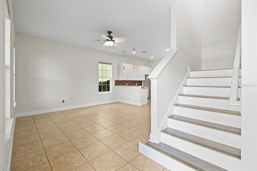 For Rent: $2,950 (3 beds, 2 baths, 1956 Square Feet)