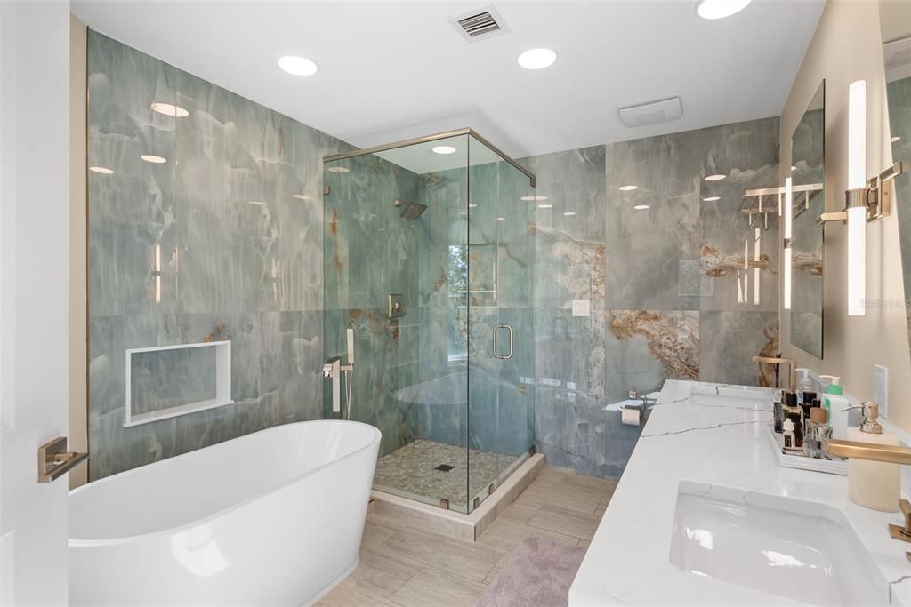 For Sale: $1,599,000 (2 beds, 2 baths, 2636 Square Feet)