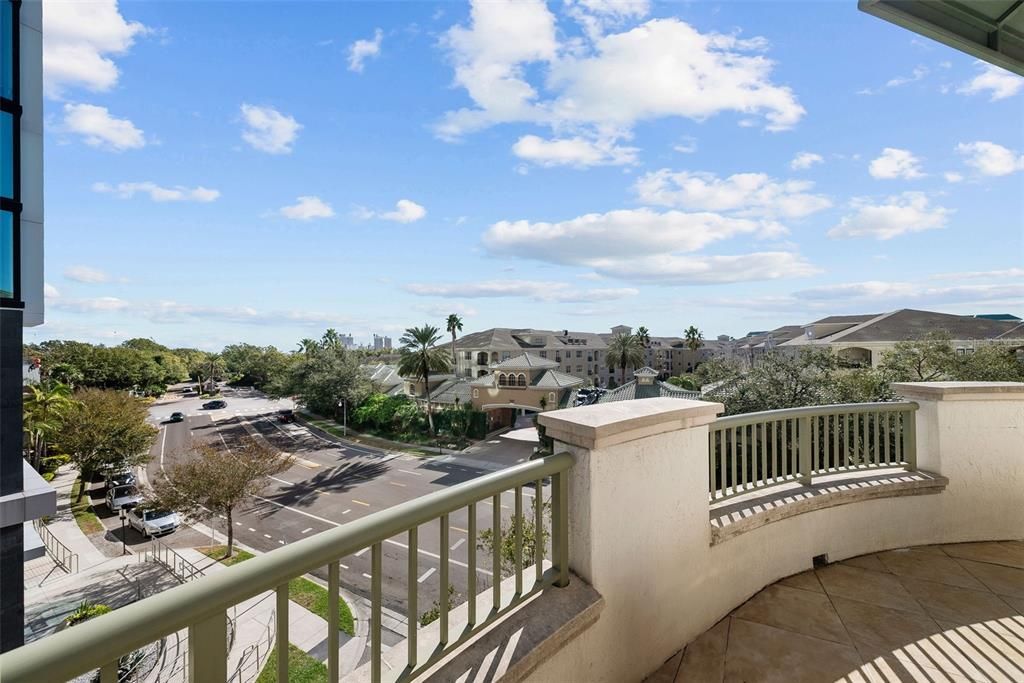 For Sale: $1,599,000 (2 beds, 2 baths, 2636 Square Feet)