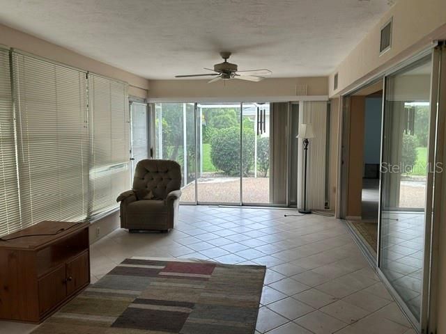 En Venta: $299,900 (2 camas, 2 baños, 1768 Pies cuadrados)
