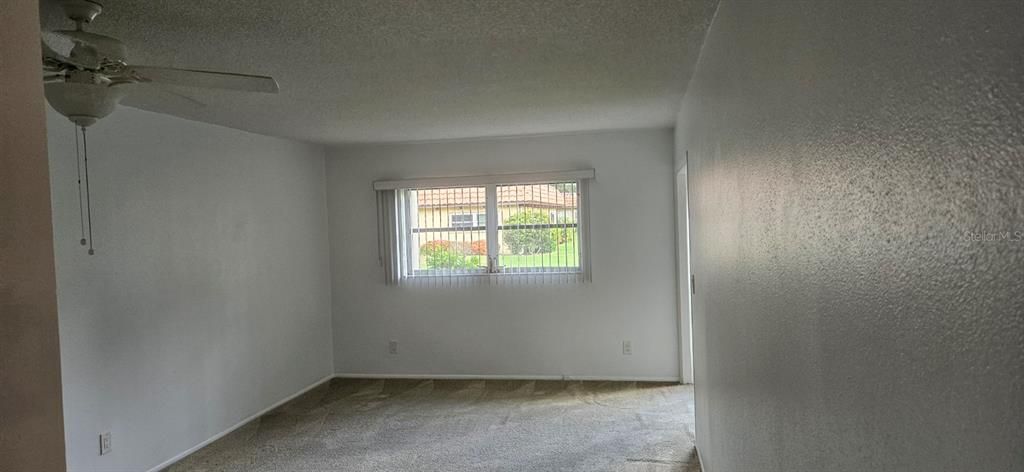 For Sale: $115,000 (1 beds, 1 baths, 645 Square Feet)