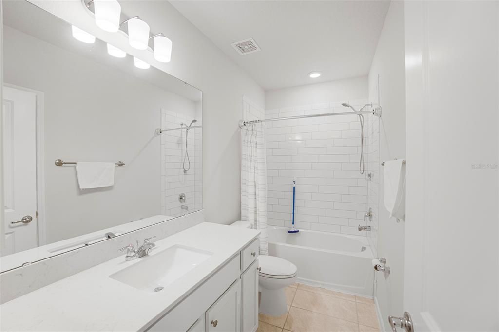 En Venta: $390,000 (4 camas, 2 baños, 1580 Pies cuadrados)