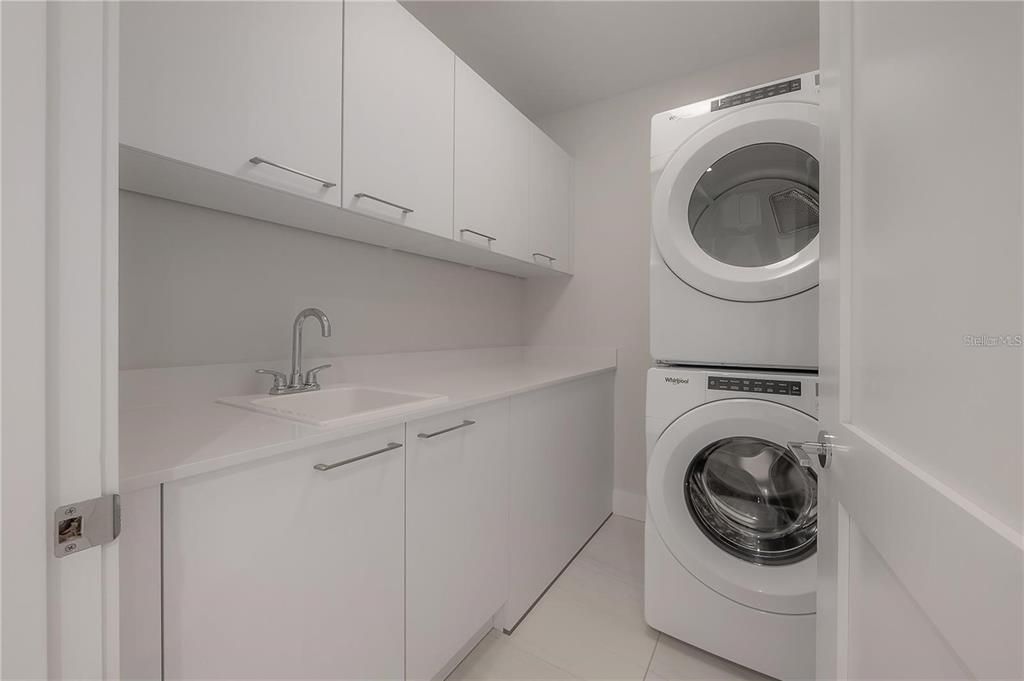 En Renta: $8,000 (2 camas, 2 baños, 1788 Pies cuadrados)