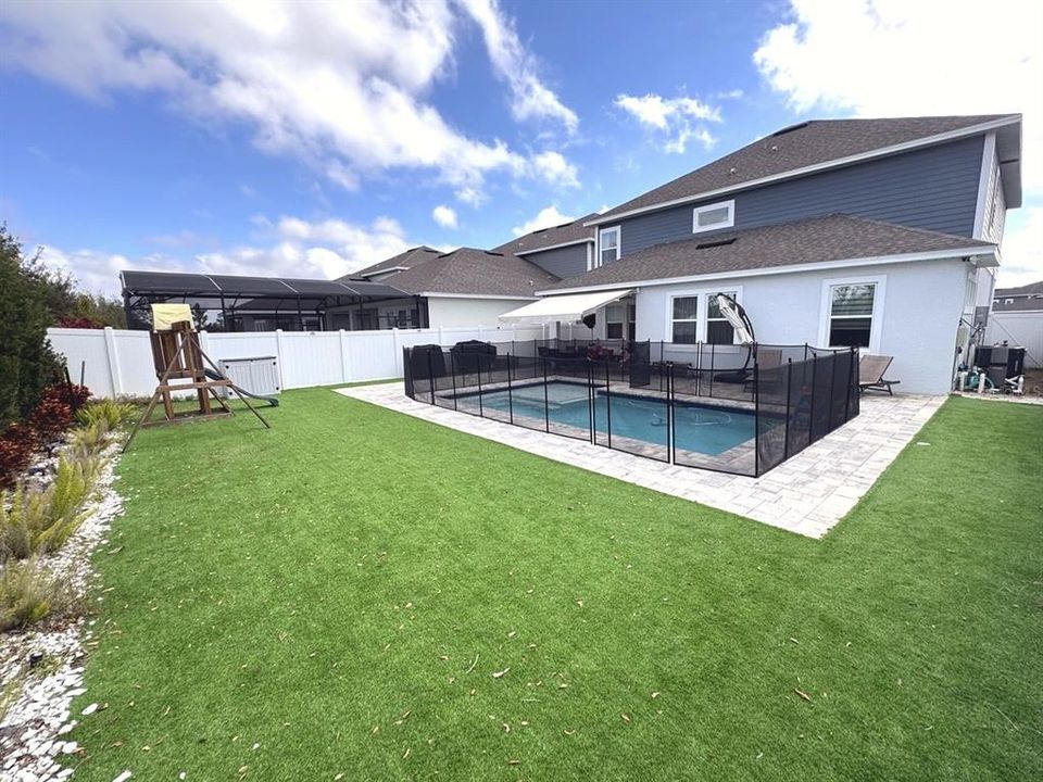 For Sale: $799,000 (4 beds, 3 baths, 2832 Square Feet)