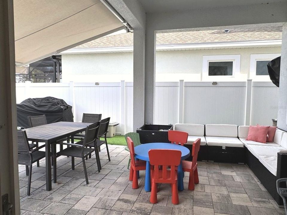 For Sale: $799,000 (4 beds, 3 baths, 2832 Square Feet)