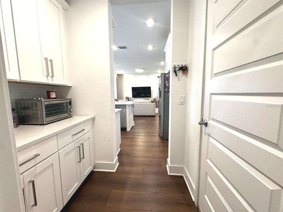 For Sale: $799,000 (4 beds, 3 baths, 2832 Square Feet)