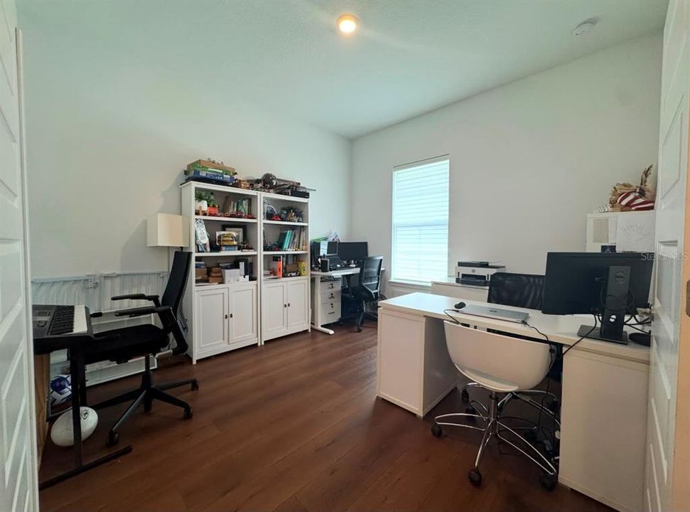 For Sale: $799,000 (4 beds, 3 baths, 2832 Square Feet)