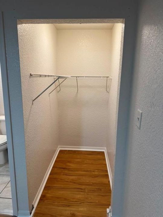 For Rent: $1,400 (1 beds, 1 baths, 1401 Square Feet)