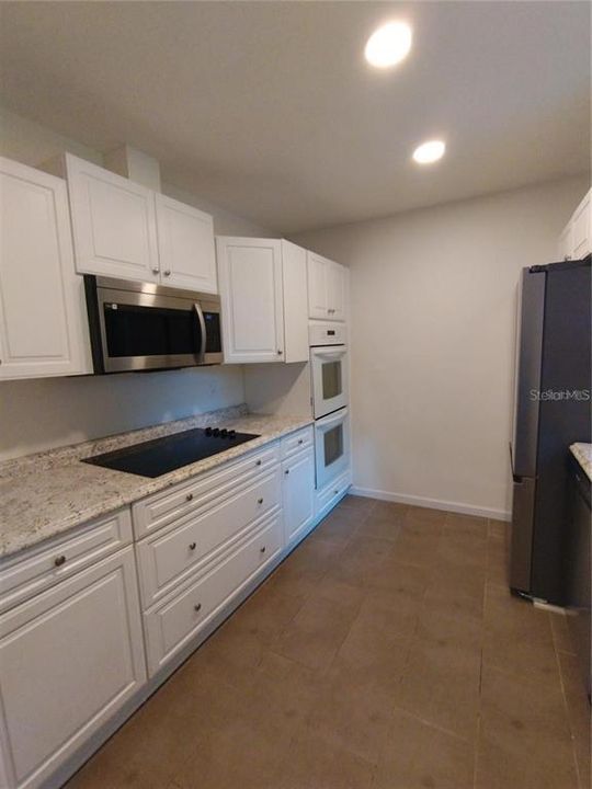 В аренду: $1,600 (4 спален, 2 ванн, 1356 Квадратных фут)