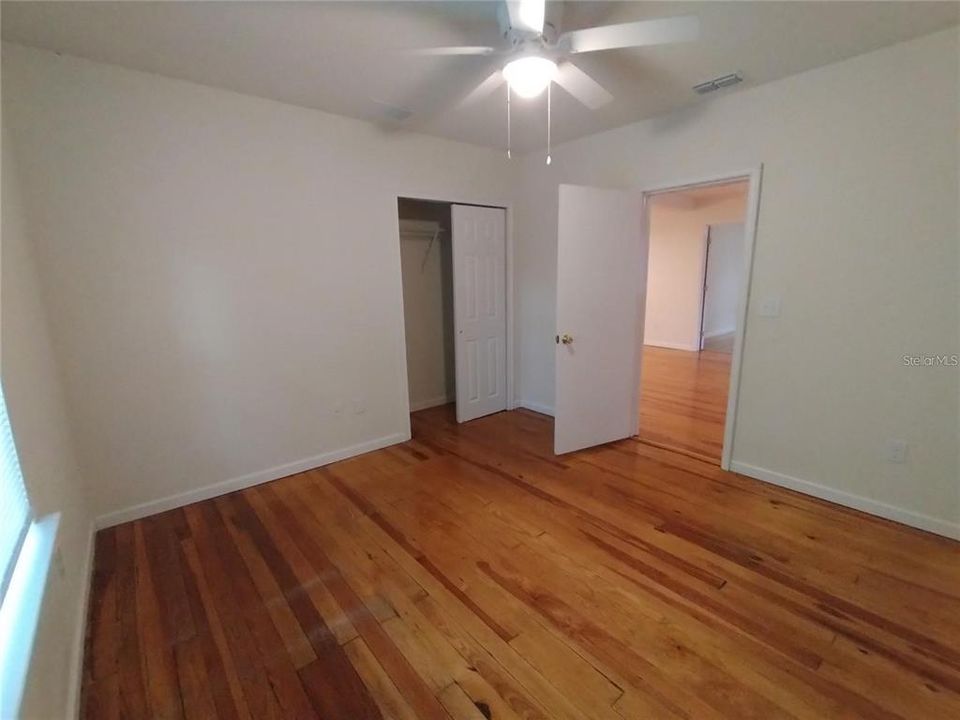 В аренду: $1,600 (4 спален, 2 ванн, 1356 Квадратных фут)