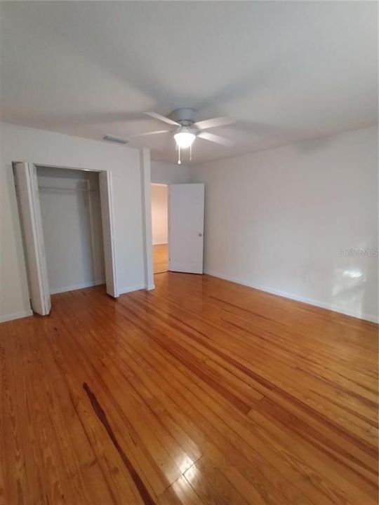 В аренду: $1,600 (4 спален, 2 ванн, 1356 Квадратных фут)