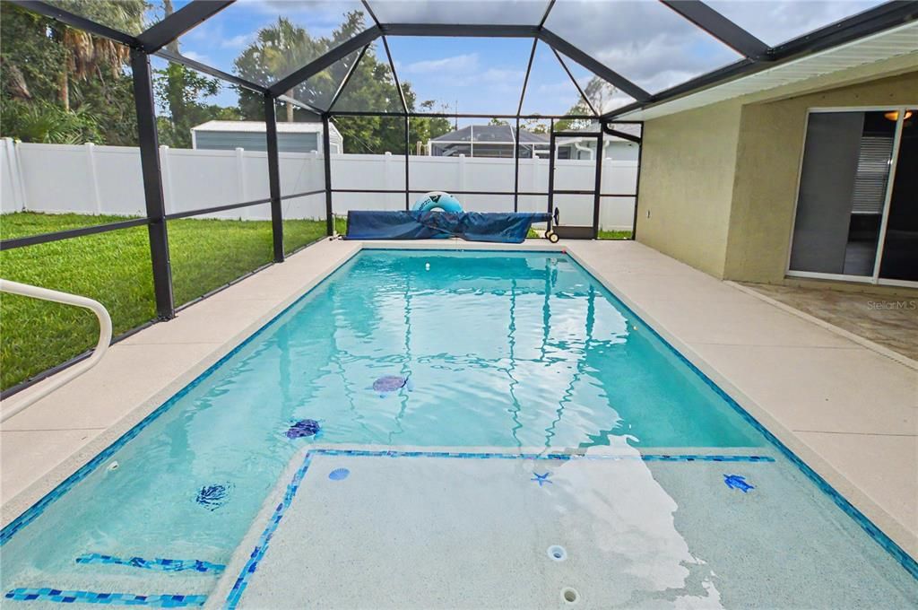 En Venta: $460,000 (4 camas, 2 baños, 2235 Pies cuadrados)